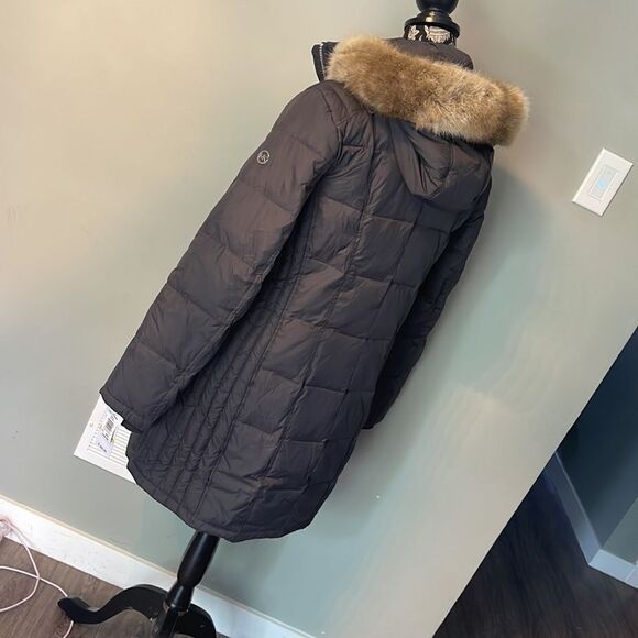 Michael Kors
Down-Filled Faux Fur-Trim Hooded Parka Gun Metal - Picture 2 of 8